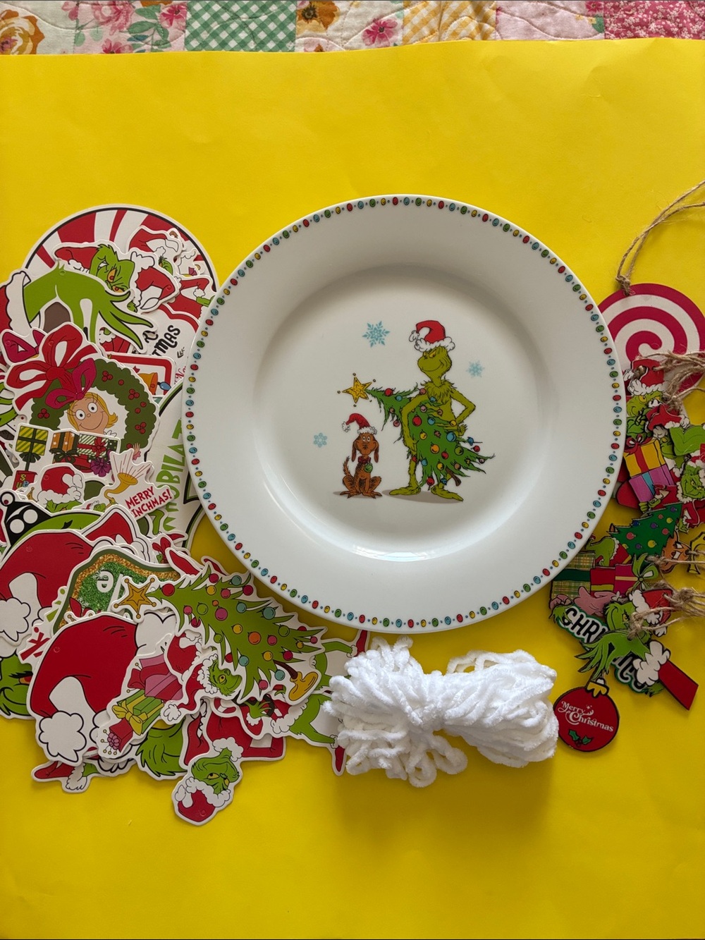 Grinch Bundle - Plate, DIY Garland, GiftTags/Ornaments